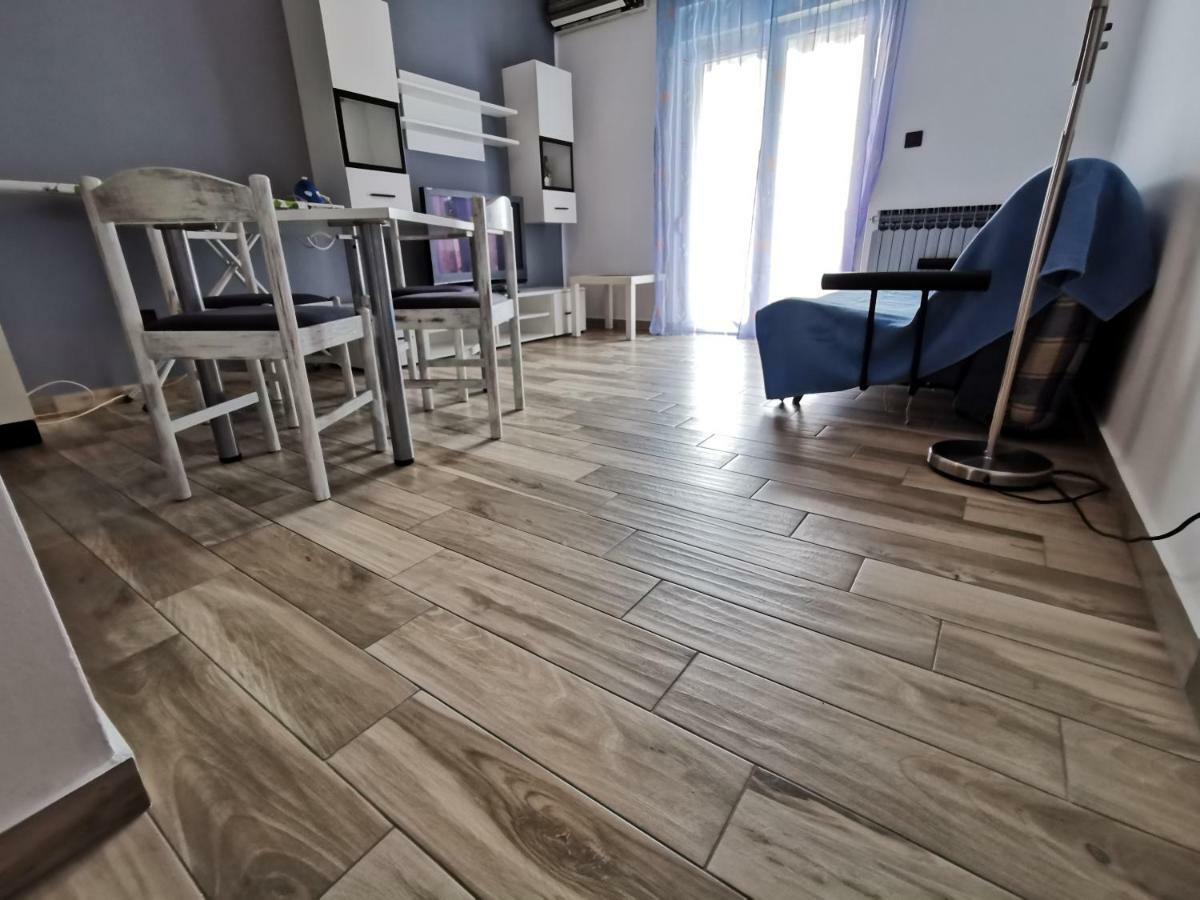 Apartment Martina Banjol Exterior photo